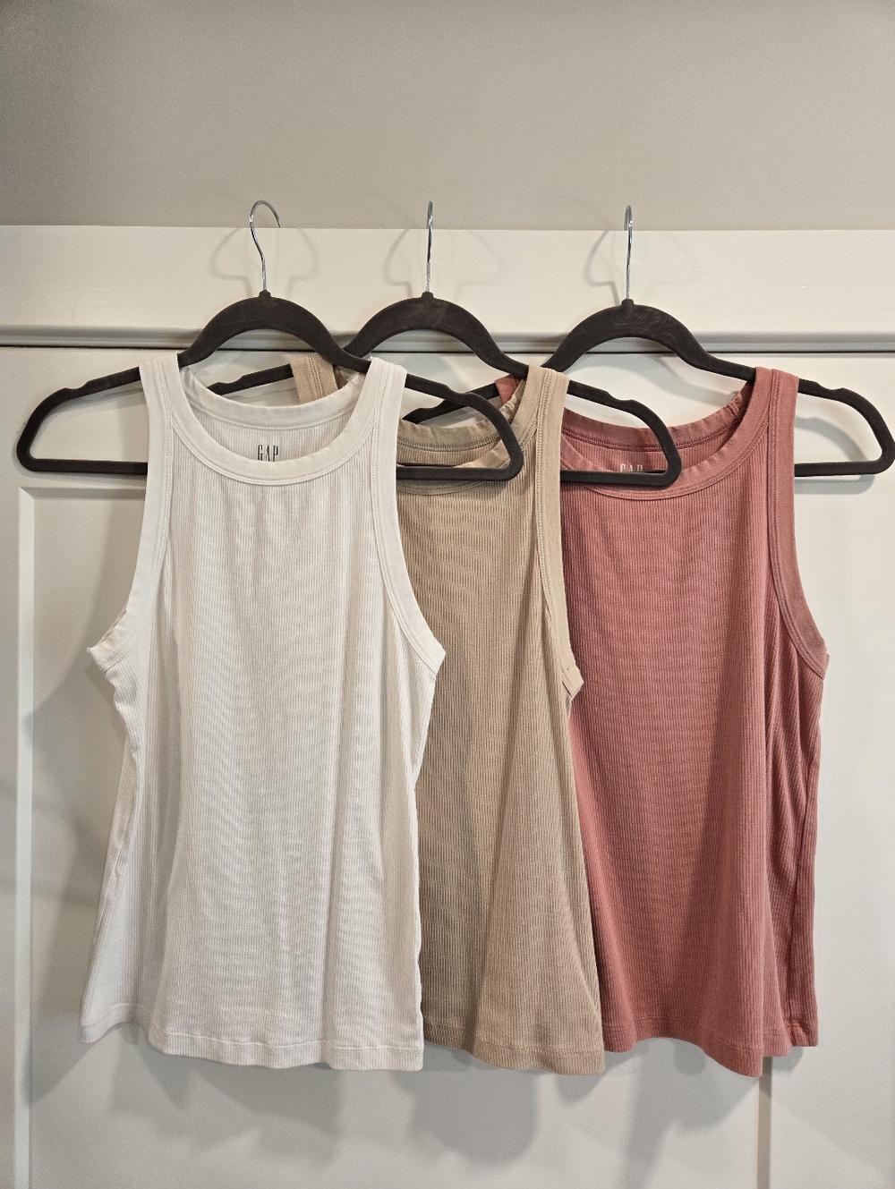 Set Of 3 GAP Sleeveless Ribbed Tank Tops - White, Tan, Dusty Rose